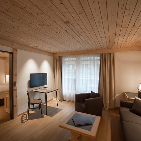 Bernerhof Swiss Quality Hotel Гштад Экстерьер фото